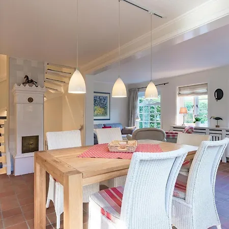 Haus Josias A - Rechts